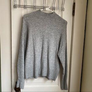 H&M Knit Sweater🌿🌿🌿